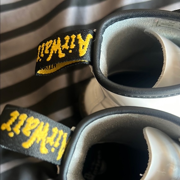 Dr. Martens White Lace Up Boots‎ - Picture 8 of 15